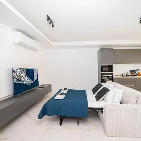Vela Blu The Lyric Sliema