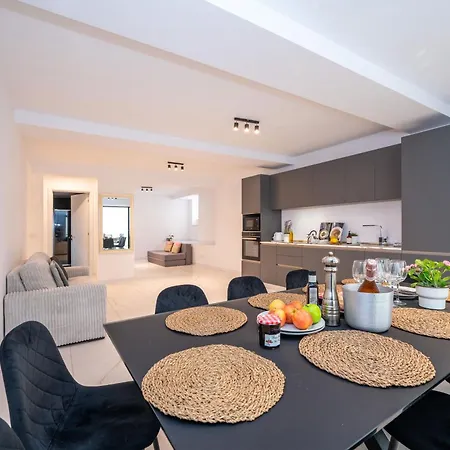 Vela Blu The Lyric Sliema