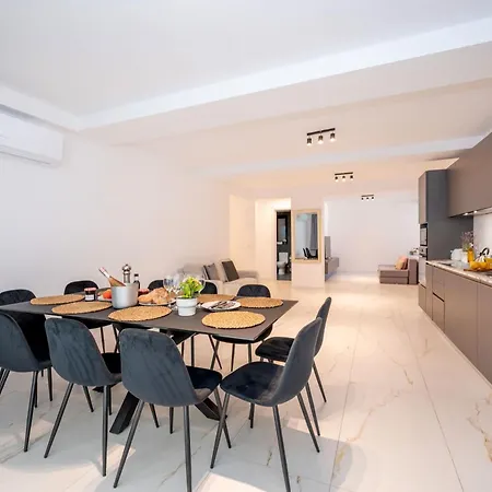 Vela Blu The Lyric Daire Sliema