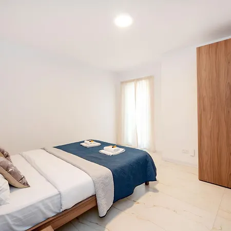 Vela Blu The Lyric * Sliema